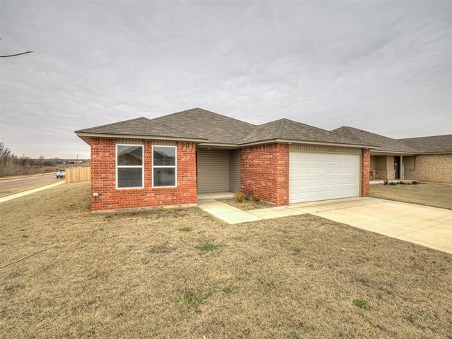 property at 1125 S Appaloosa Ln