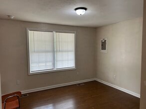 30 Nicholas Dr in Wareham, MA - Building Photo - Building Photo