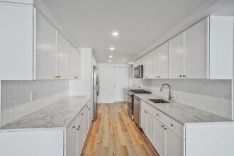 338 Virginia Ave, Unit 338 in Oceanside, NY - Building Photo - Building Photo