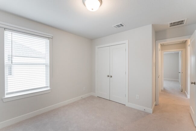 146 Renodes Garden Ln