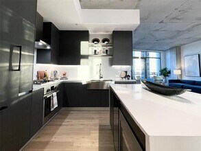1801 N Pearl St in Dallas, TX - Building Photo - Building Photo