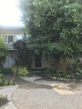 6620 Whitsett Ave in North Hollywood, CA - Foto de edificio - Building Photo