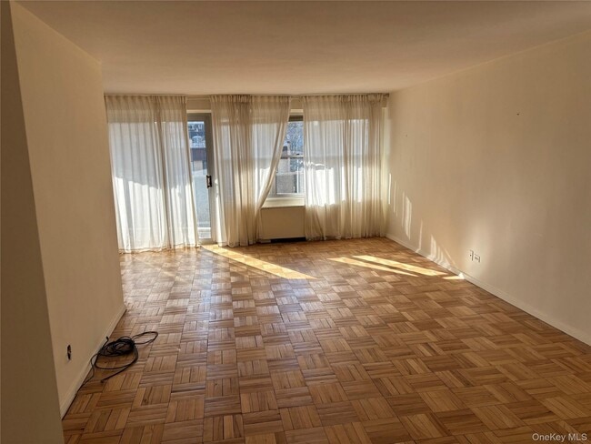 17-85-85 215th St in Queens, NY - Building Photo - Building Photo