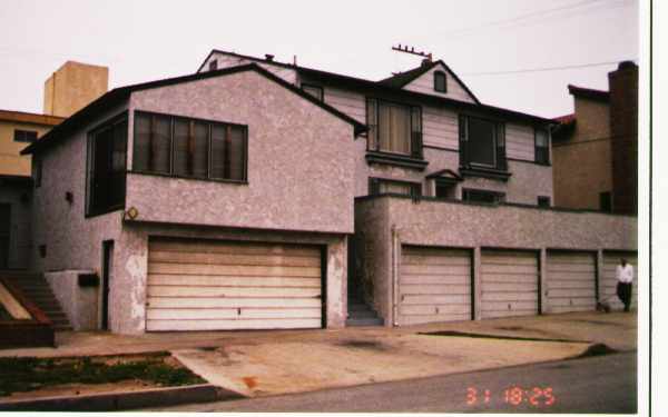 1208 Esplanade in Redondo Beach, CA - Building Photo