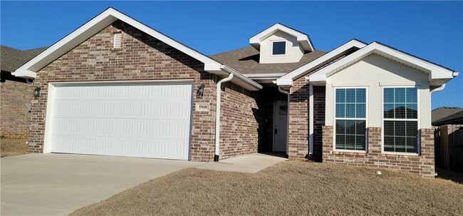 5908 NW Ettie May St in Bentonville, AR - Building Photo - Building Photo