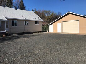 7236 Clark Rd in Paradise, CA - Building Photo