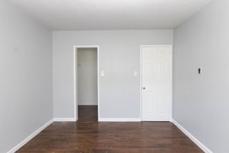 927 Daisy Ave-Unit -4 in Long Beach, CA - Building Photo - Building Photo