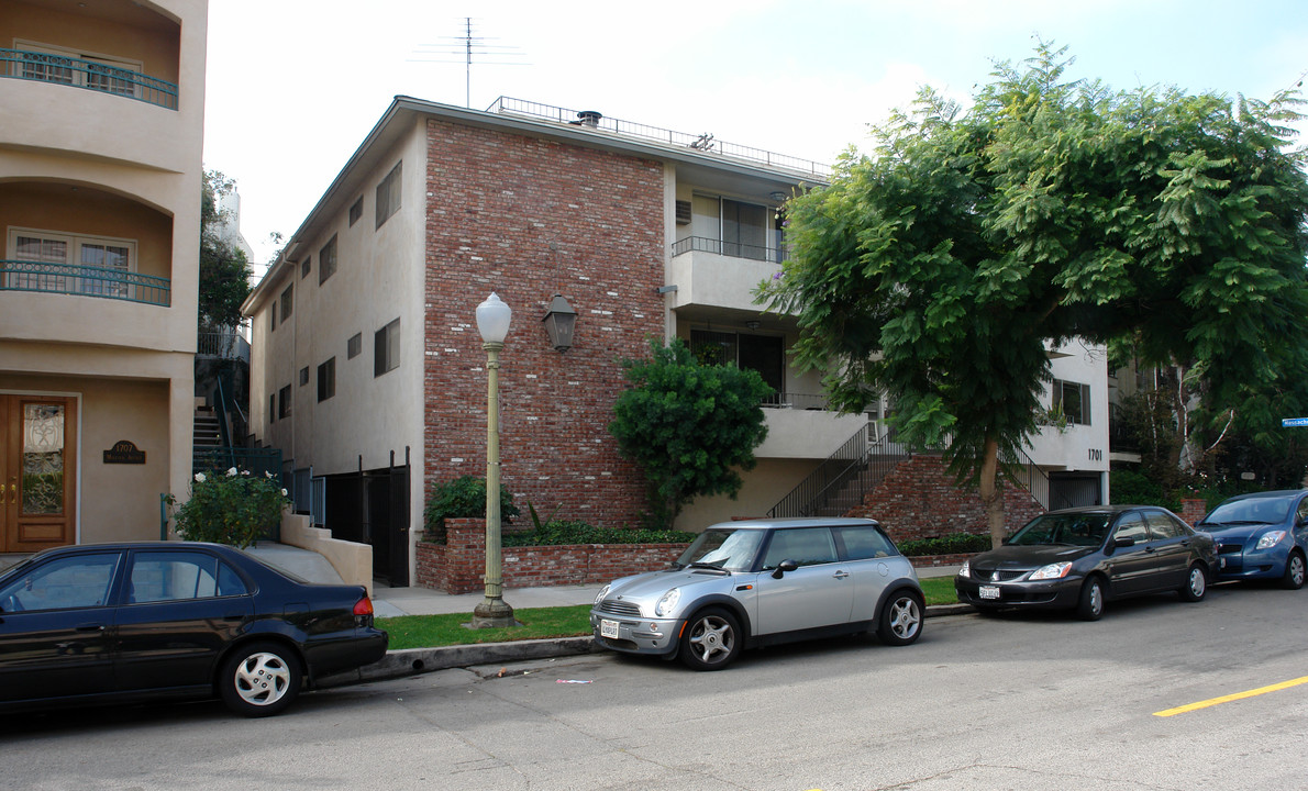 1701 Malcolm Ave in Los Angeles, CA - Building Photo