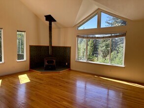 25060 Soquel San Jose Rd in Los Gatos, CA - Building Photo - Building Photo