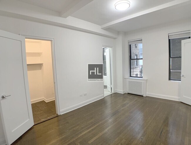 EAST 46 STREET in New York, NY - Building Photo - Building Photo