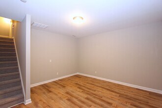 8022 Goldenrain Way in Raleigh, NC - Building Photo - Building Photo