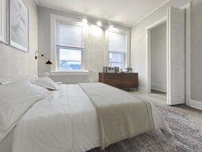 22 Gladstone St, Unit 1T in Everett, MA - Building Photo - Building Photo