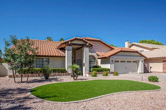 1967 E Calle De Caballos in Tempe, AZ - Building Photo - Building Photo