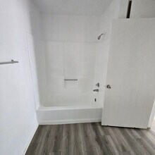 3400 15th St W, Unit 100 in Rosamond, CA - Foto de edificio - Building Photo