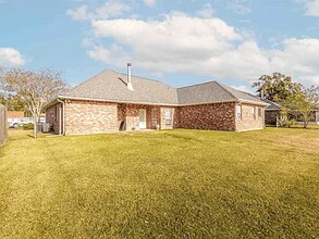 215 Ciera Dr in Houma, LA - Building Photo - Building Photo