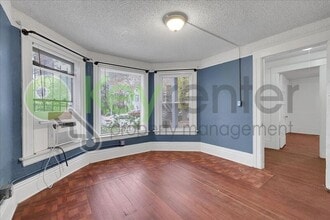 1827 T St in Sacramento, CA - Building Photo - Building Photo