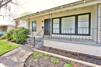2733 Marilona Dr in Sacramento, CA - Building Photo - Building Photo