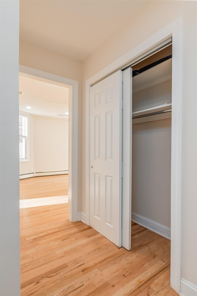 77 W 50th St in Bayonne, NJ - Building Photo - Building Photo