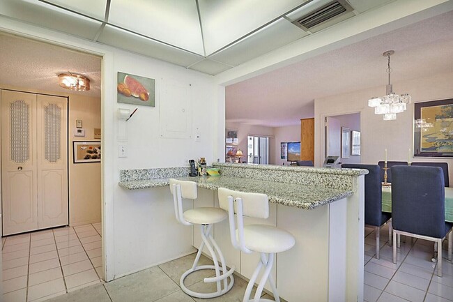 3520 S Ocean Blvd in South Palm Beach, FL - Building Photo - Building Photo