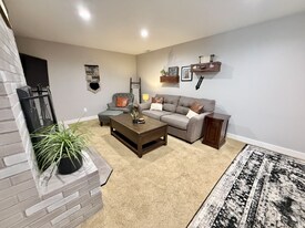 11230 SW 90th Ave in Tigard, OR - Building Photo