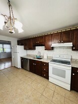 12 Cutter St in Waltham, MA - Building Photo