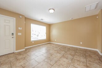 8037 Logan Dr in La Vergne, TN - Building Photo - Building Photo