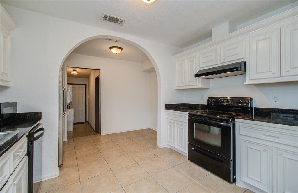 5319 Bell St in Houston, TX - Building Photo