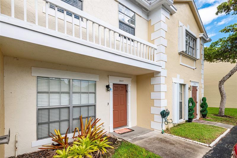 2849 Belmont Ln in Hollywood, FL - Building Photo