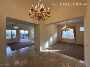 102 Emerald Dunes Cir in Henderson, NV - Building Photo - Building Photo