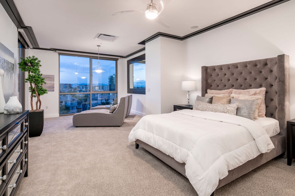 Plaza Lofts at Kierland Commons Scottsdale, AZ Apartments