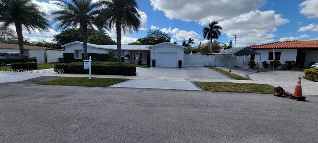 7632 SW 96th Ct in Miami, FL - Building Photo - Building Photo