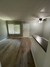 20033 Saticoy St in Los Angeles, CA - Building Photo - Building Photo