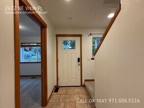 2432 NE View Pl in Gresham, OR - Building Photo - Building Photo