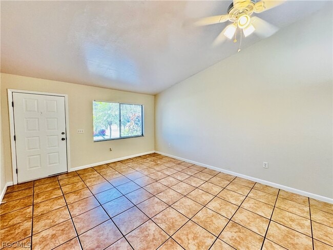 17405 E Carnegie Cir in Ft. Myers, FL - Building Photo - Building Photo