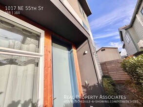 1017 NE 55th St in Seattle, WA - Building Photo - Building Photo