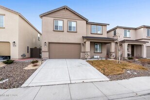 6747 Ronaldinho Dr in Sparks, NV - Building Photo