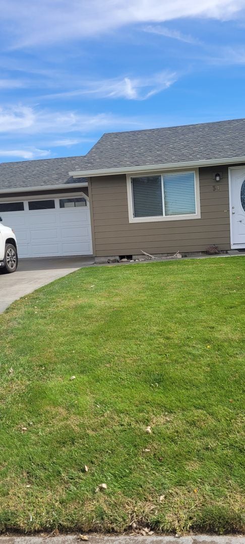 34 NE Alora Dr in Hermiston, OR - Building Photo - Building Photo