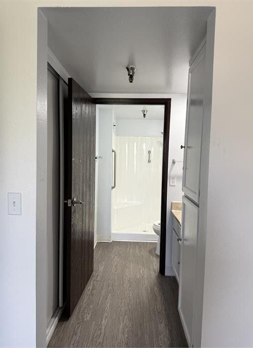 363 E Gilbert St in San Bernardino, CA - Foto de edificio - Building Photo