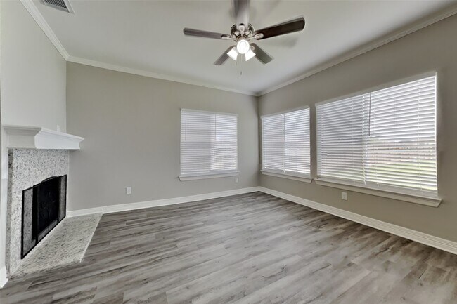 21610 Wildcroft Dr in Katy, TX - Building Photo - Building Photo