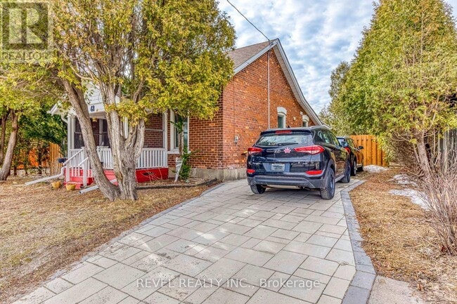 48 Young St in Acton, ON - Building Photo - Building Photo