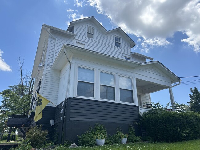 property at 1312 Wilson Ave