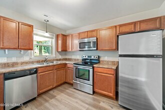 424 Caldwell Loop in Jacksonville, NC - Building Photo - Building Photo