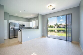 460 Rainbow Springs Terrace in Royal Palm Beach, FL - Building Photo - Building Photo