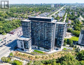 86 Dundas St E in Mississauga, ON - Building Photo - Building Photo