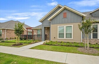 1049 4th St in Argyle, TX - Building Photo - Building Photo