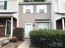 1825 Birch Heights Ct in Charlotte, NC - Building Photo