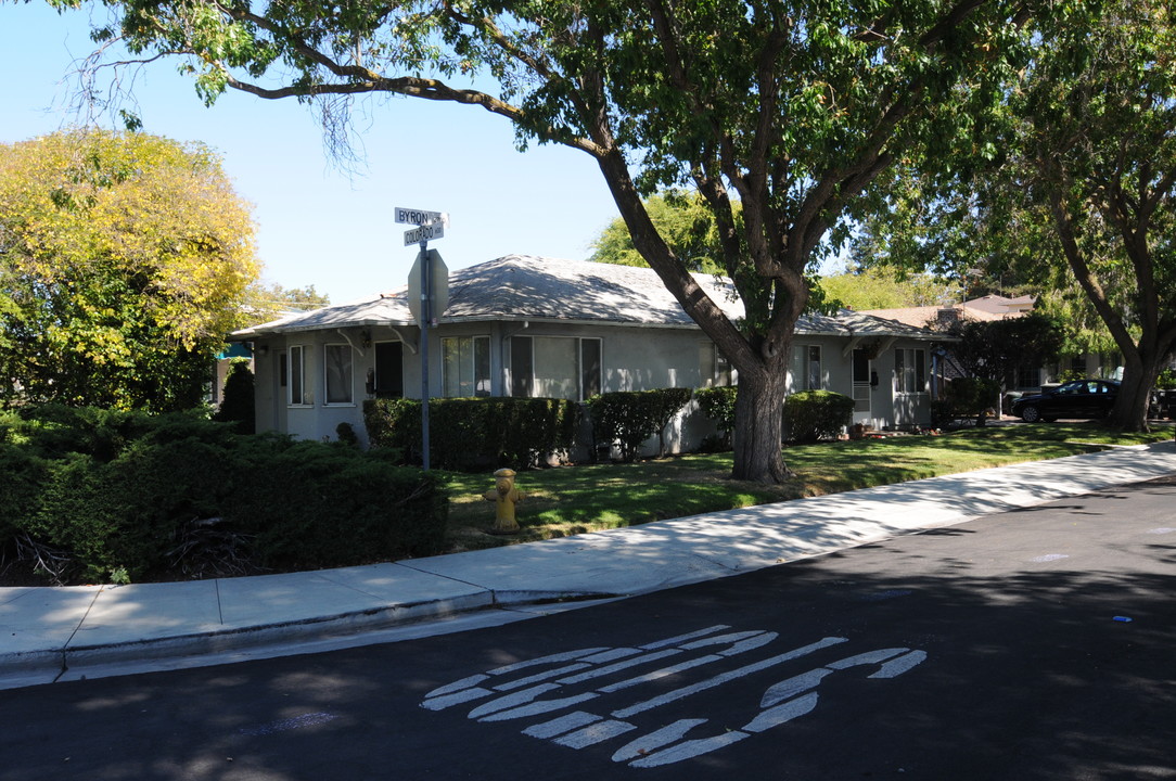 2721 Byron/660 Colorado in Palo Alto, CA - Building Photo