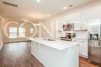 114 Pinewind Wy photo'