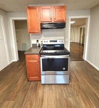 324 Broadway, 2 in Rensselaer, NY - Foto de edificio - Building Photo