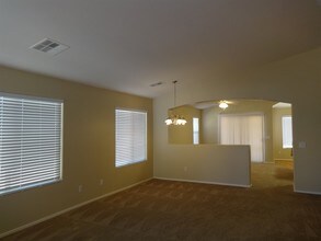 2057 S 155th Dr in Goodyear, AZ - Foto de edificio - Building Photo